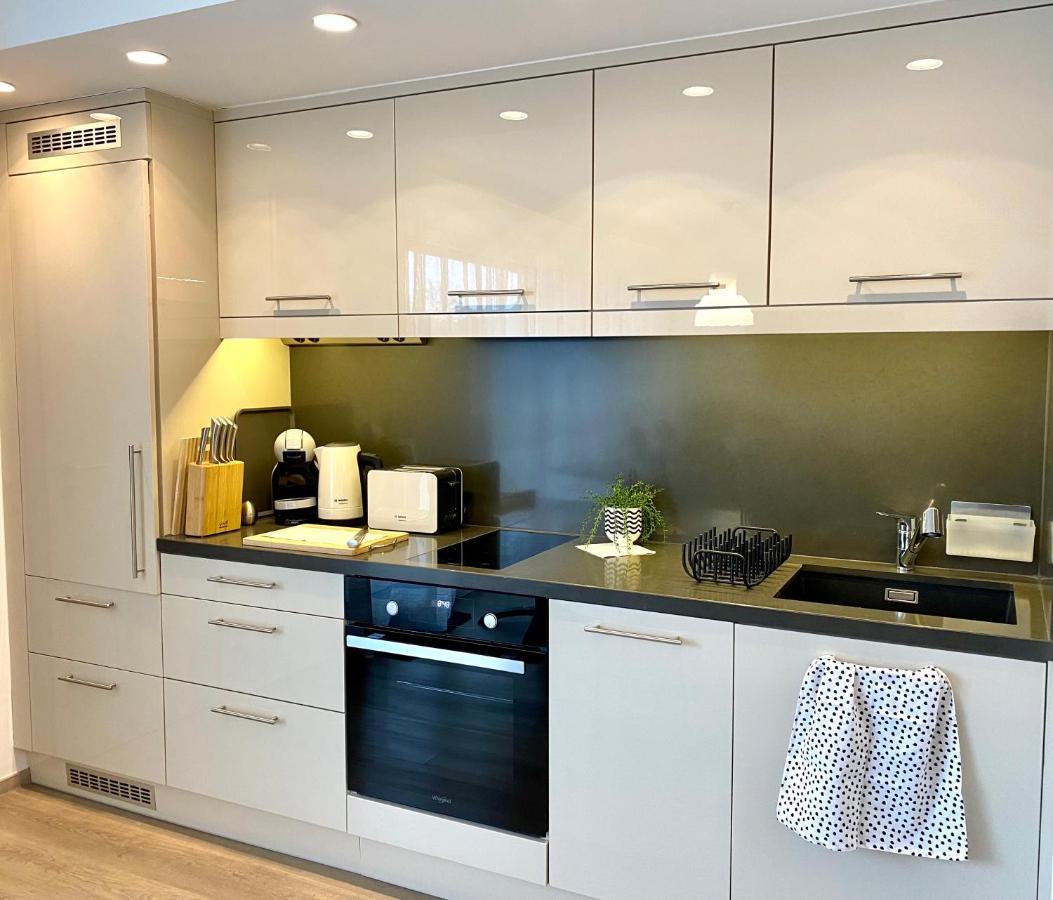 Atrium Apartman Heviz Mit Panoramaterrasse Und Tiefgarage Экстерьер фото