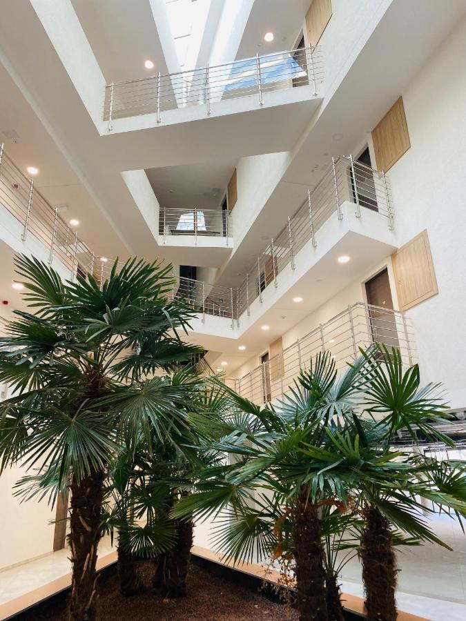 Atrium Apartman Heviz Mit Panoramaterrasse Und Tiefgarage Экстерьер фото