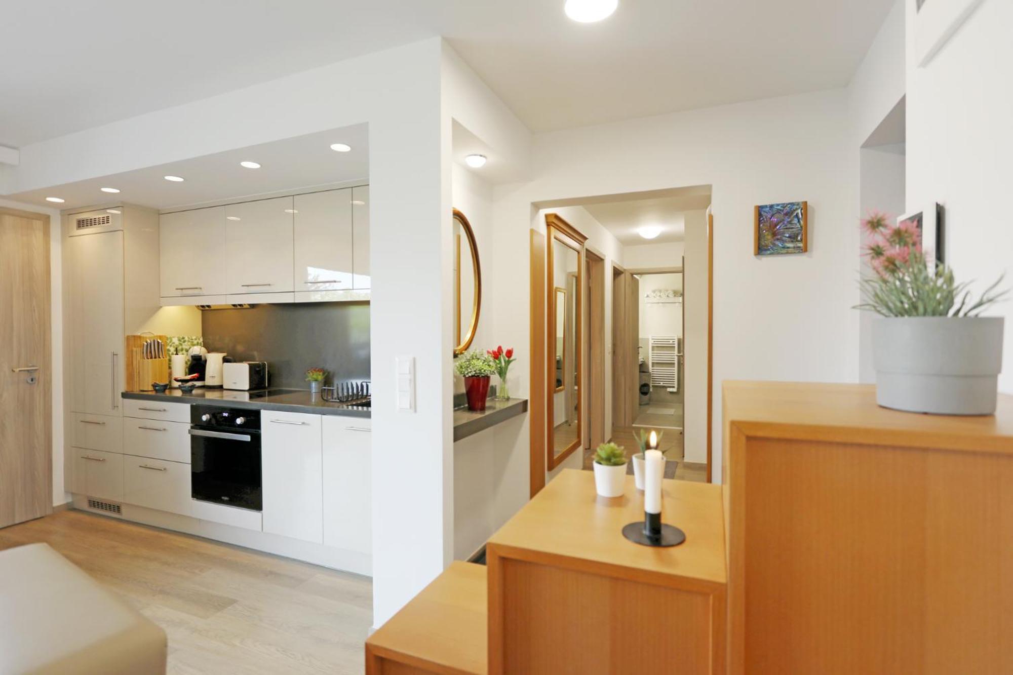 Atrium Apartman Heviz Mit Panoramaterrasse Und Tiefgarage Экстерьер фото